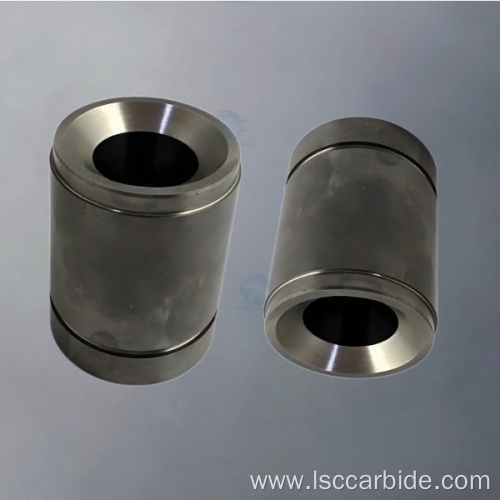 Bottom sleeves for directional drilling tool